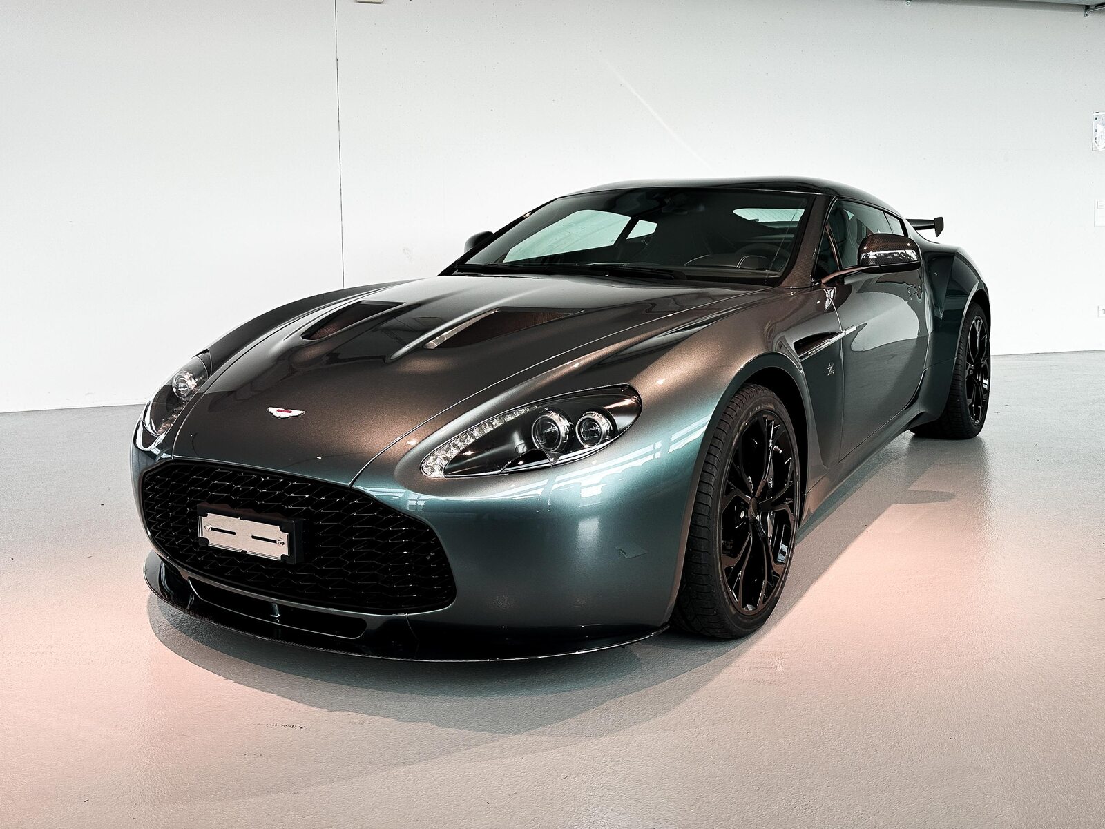 Aston Martin V12 Vantage Coupé 6.0