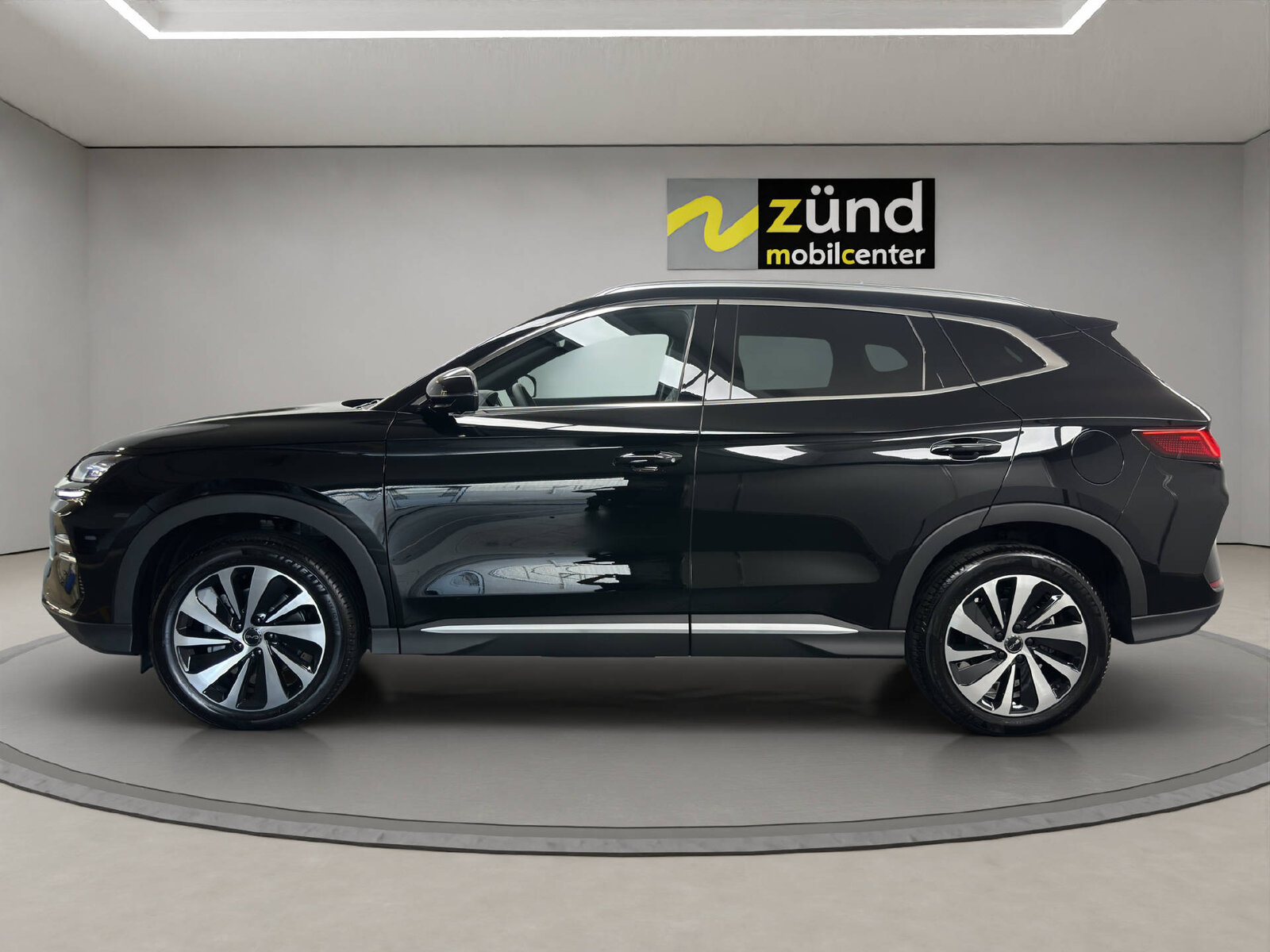 BYD Seal U DM-i Design AWD 324 PS