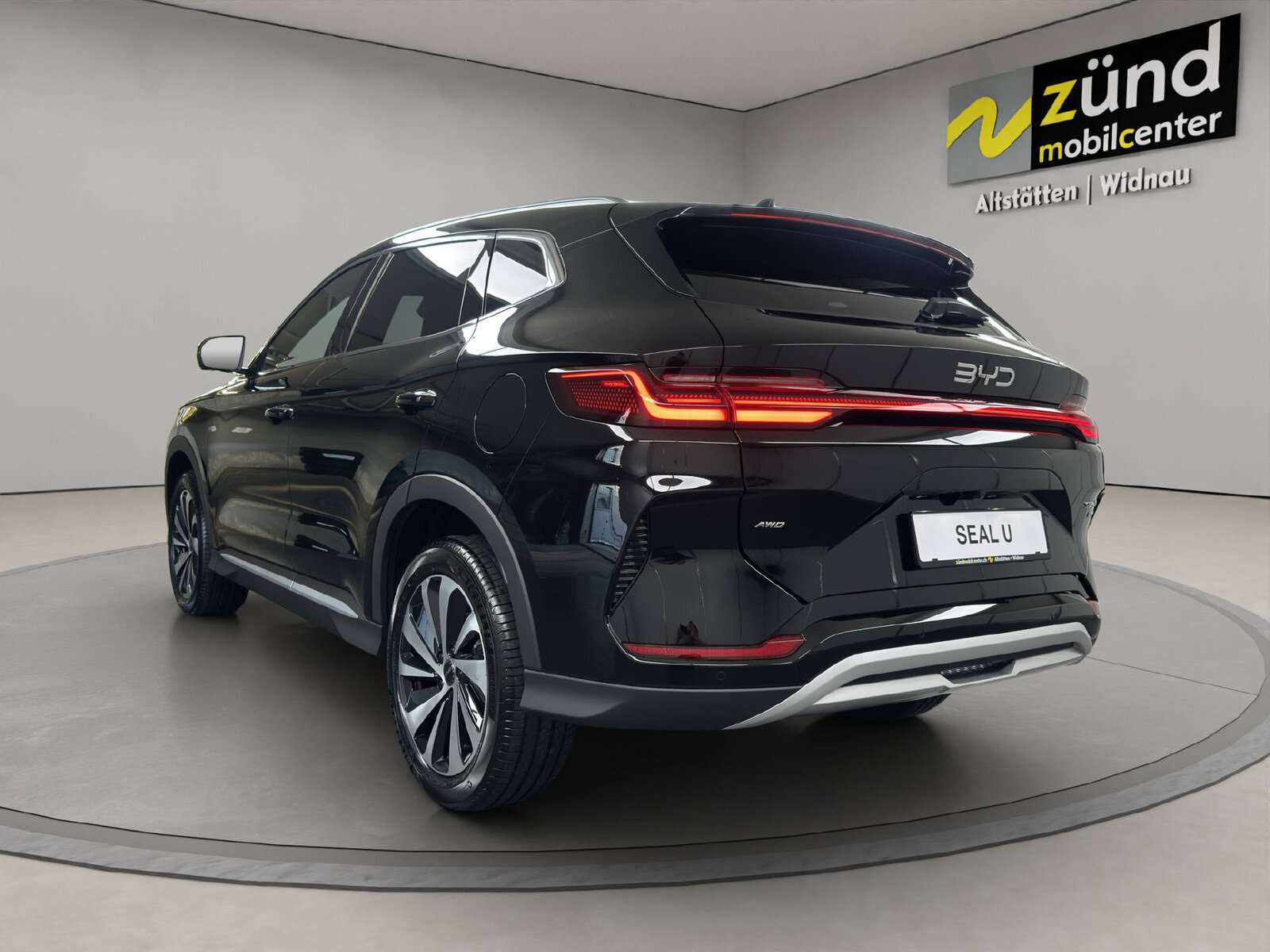 BYD Seal U DM-i Design AWD 324 PS