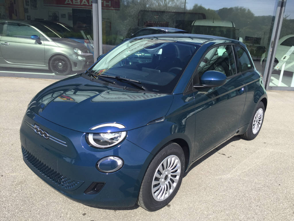 FIAT 500 BEV Cult 87 kW