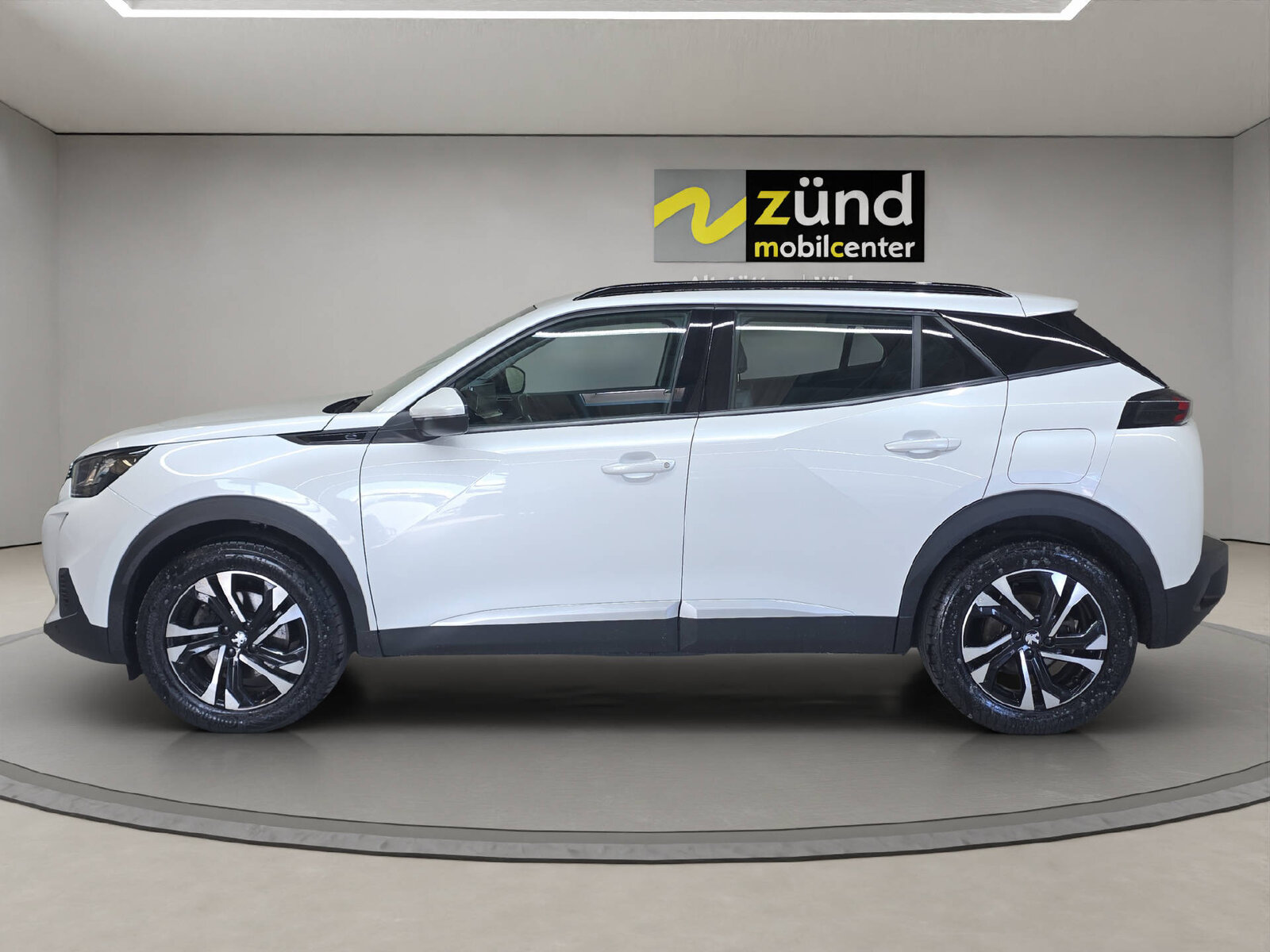 PEUGEOT e-2008 Allure