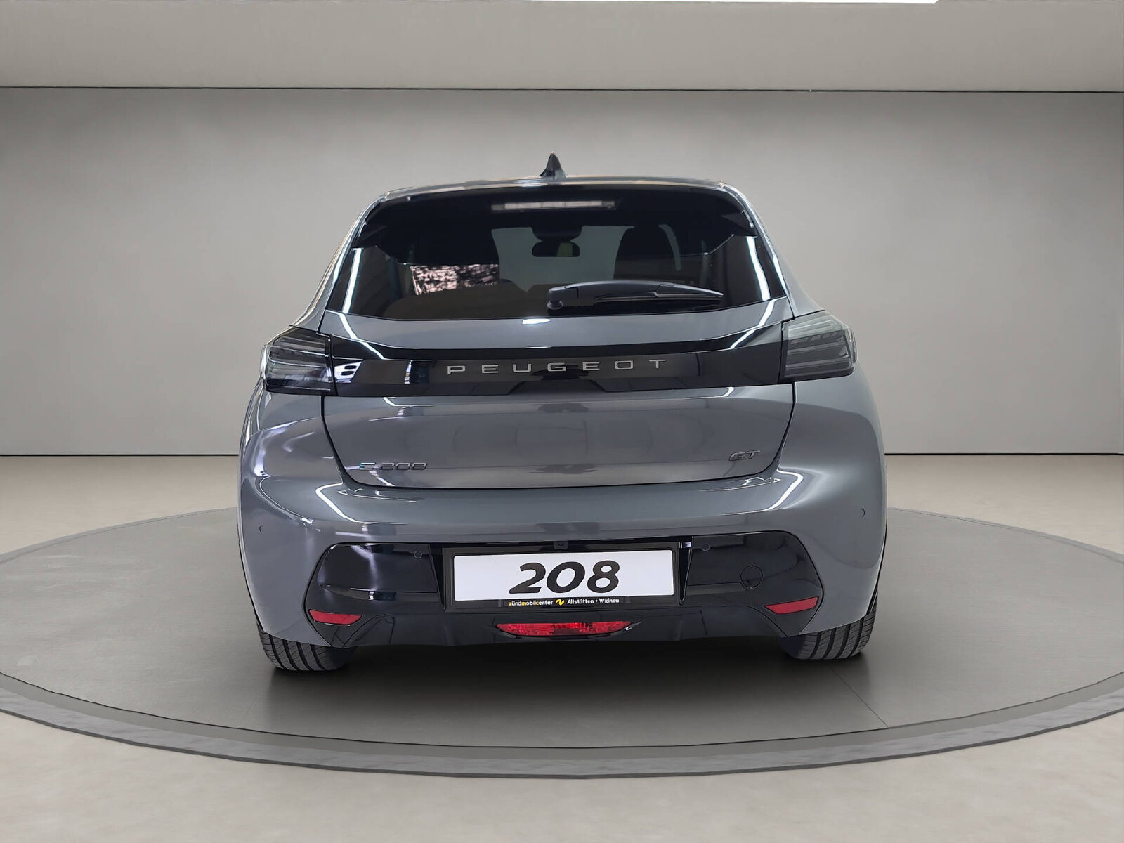 PEUGEOT E-208 GT