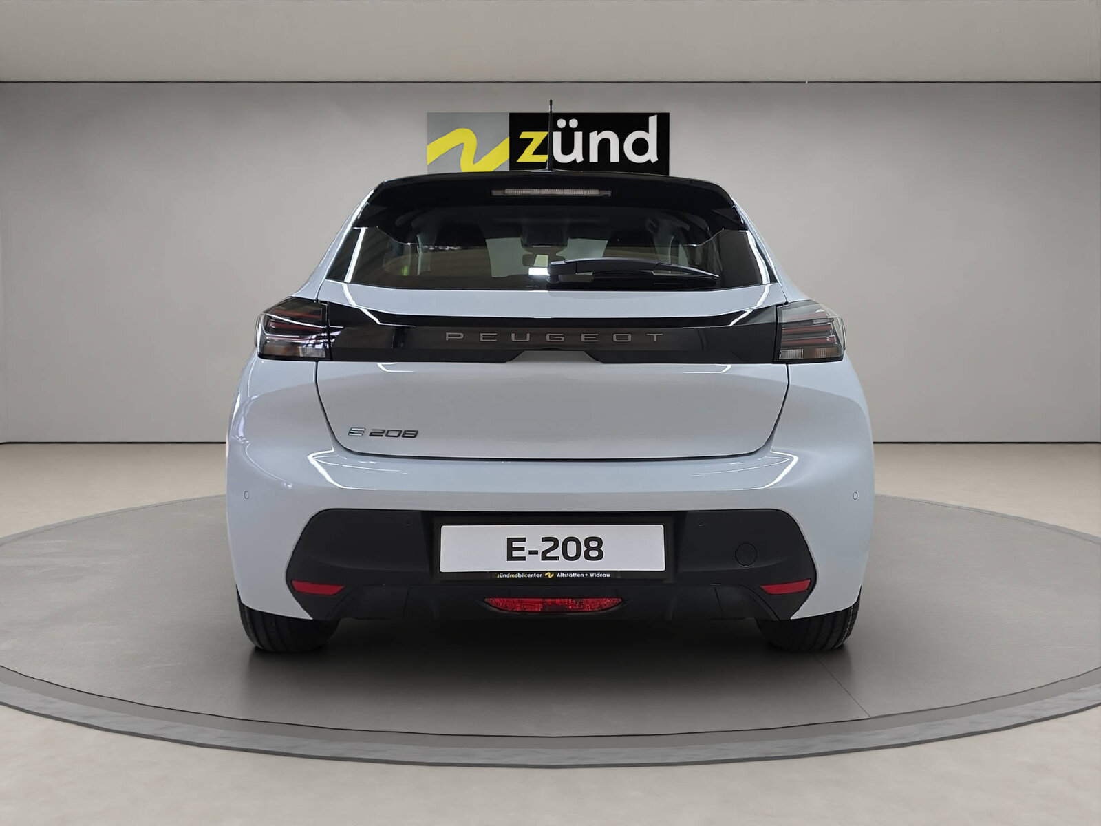 PEUGEOT E-208 136 Style