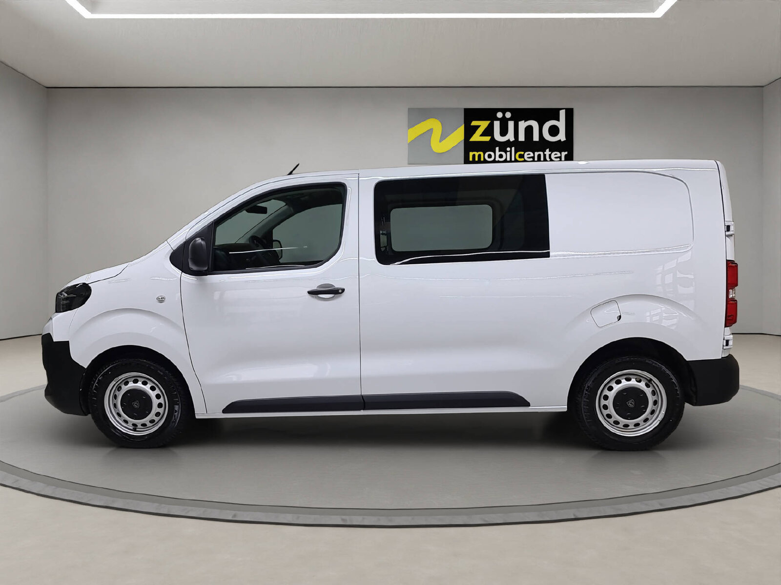 PEUGEOT Expert Kaw. Standard 2.0 BlueHDi 145 S/S