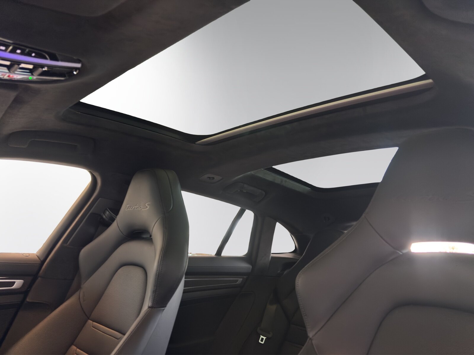 2023 Porsche Panamera
