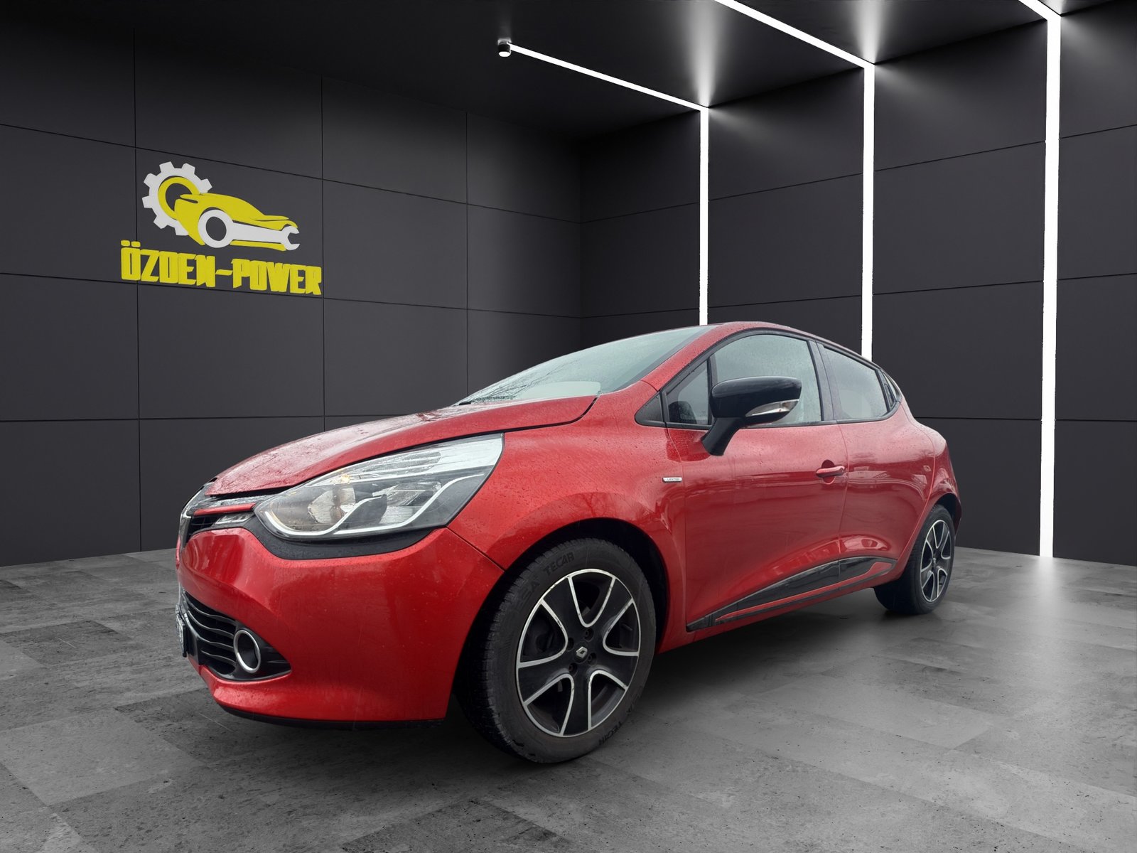 RENAULT Clio 1.2 16V T Limited EDC