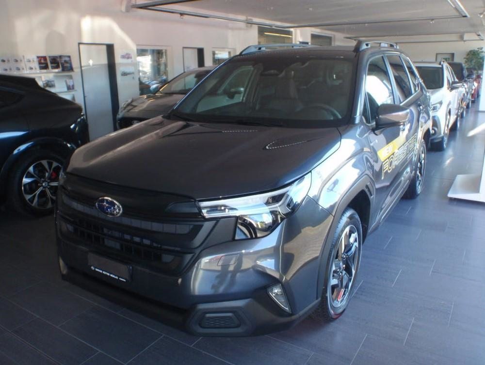 SUBARU Forester Station 2.0i e-Boxer Swiss Plus