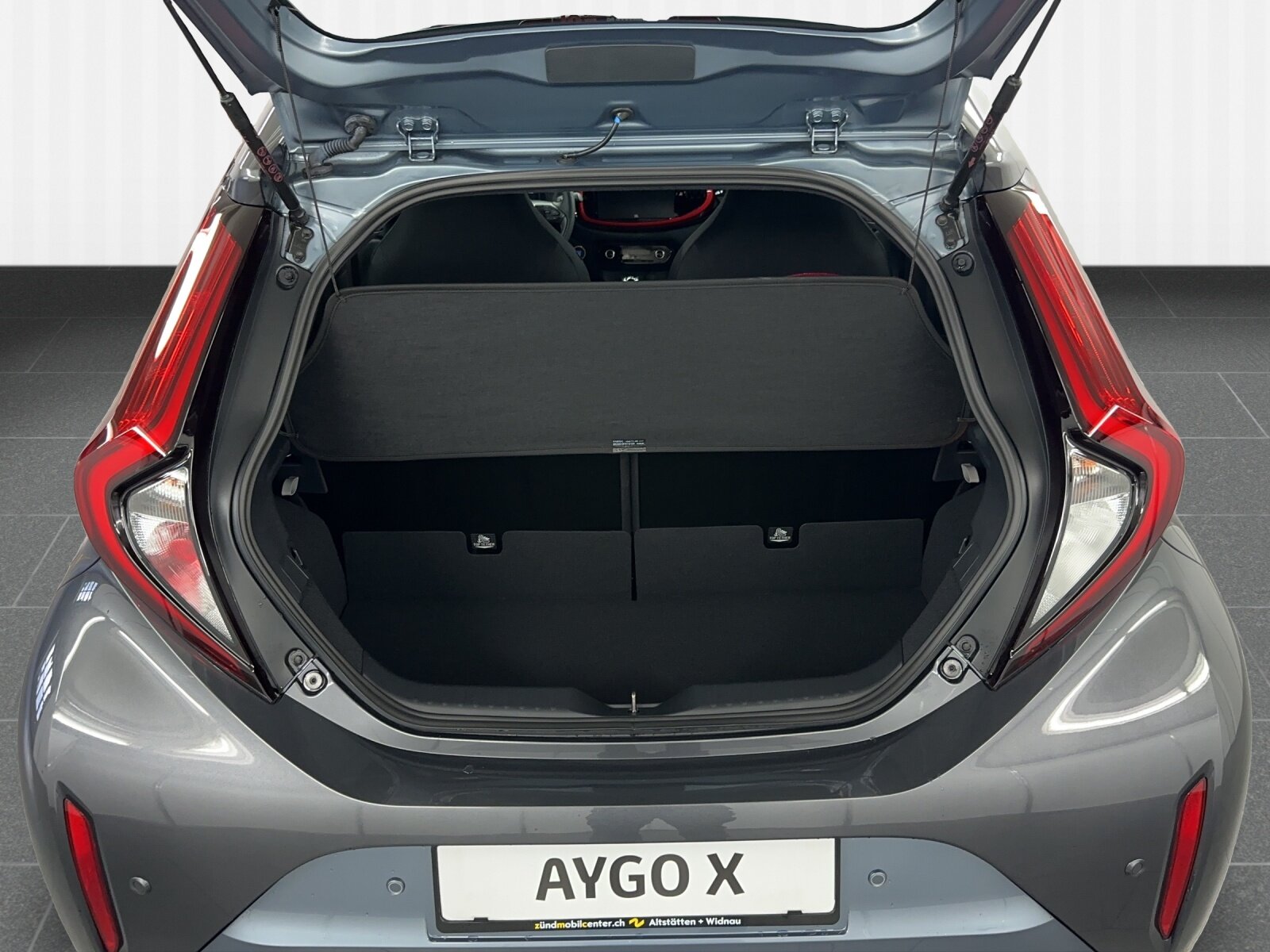 TOYOTA Aygo X 1.0 VVT-i Undercover