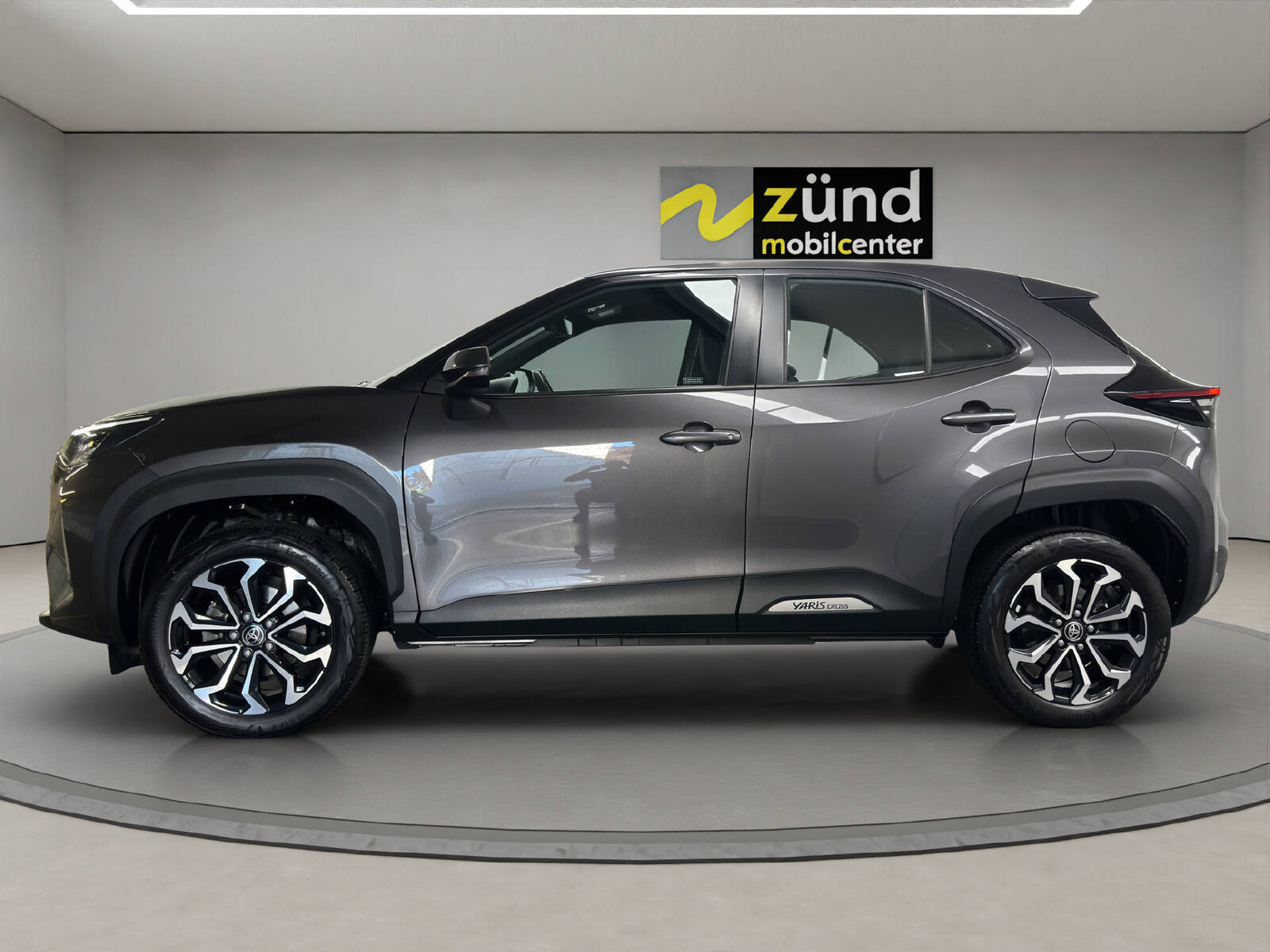TOYOTA Yaris Cross 1.5 VVT-i HSD Trend AWD-i