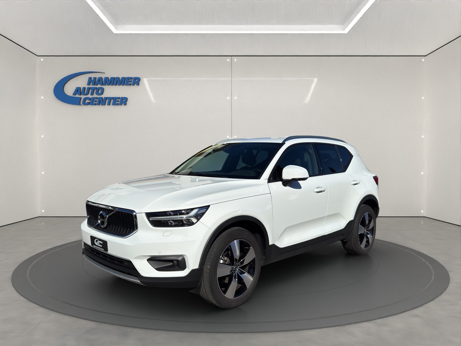 VOLVO XC40 1.5 T3 Momentum Light