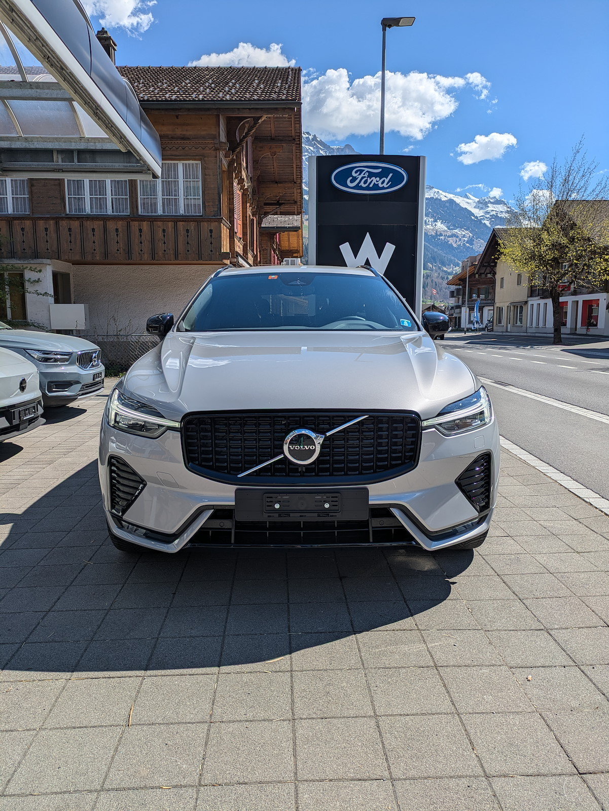 VOLVO XC60 2.0 B5 MH Plus Dark AWD