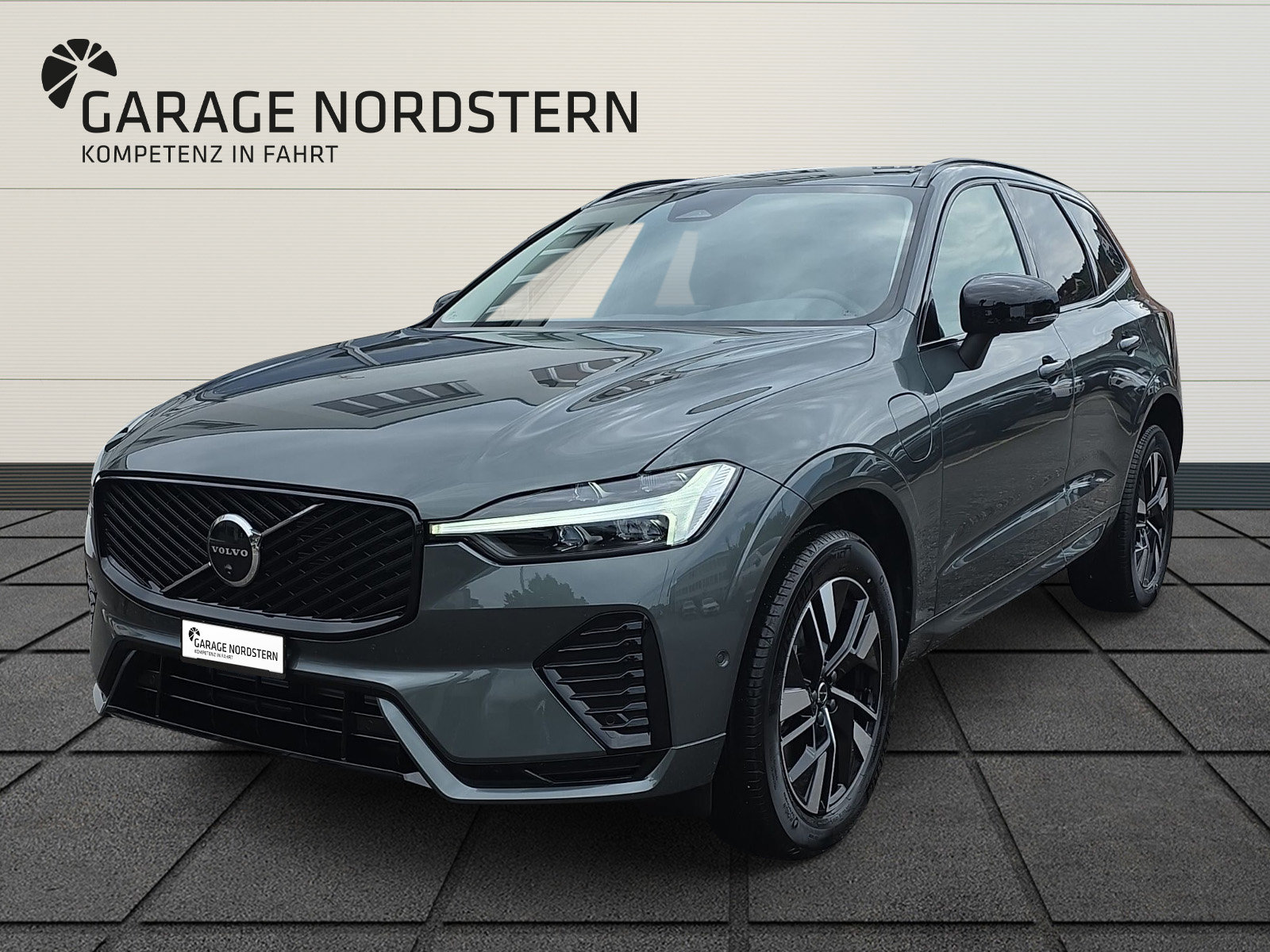 VOLVO XC60 2.0 T6 TE Plus Dark eAWD