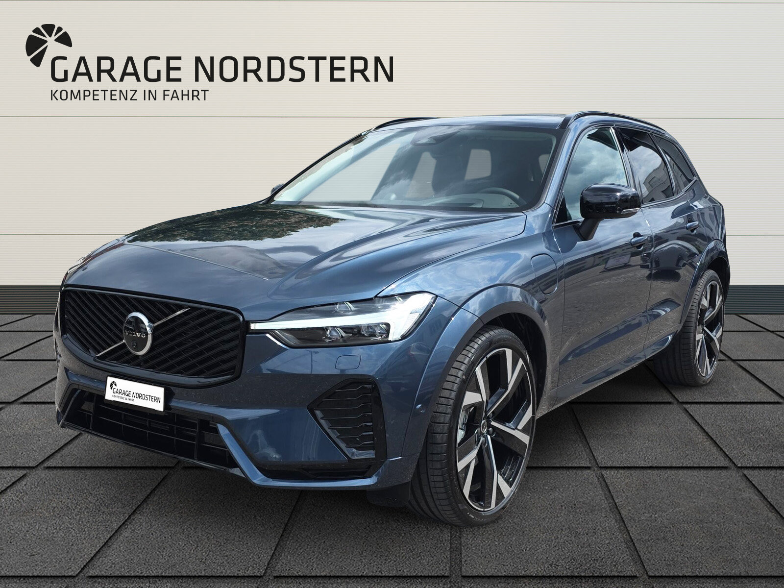 VOLVO XC60 2.0 T6 TE Ultra Dark eAWD
