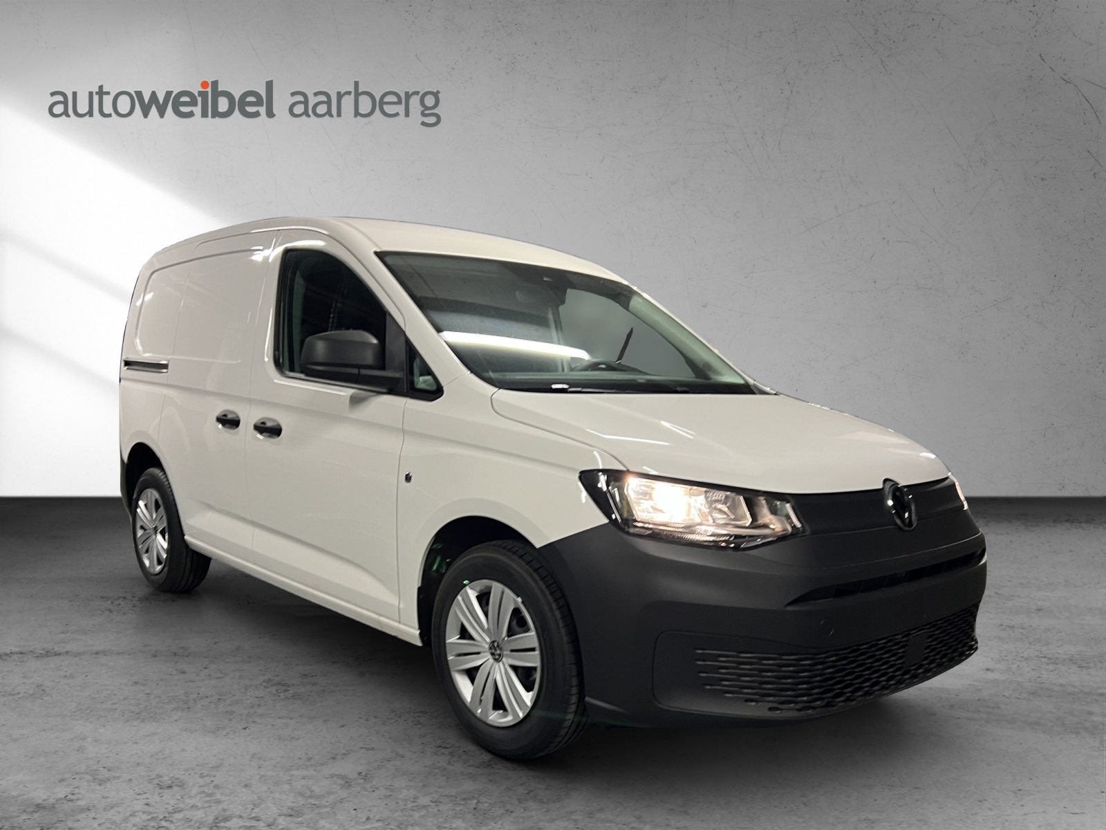 VW Caddy Cargo Entry